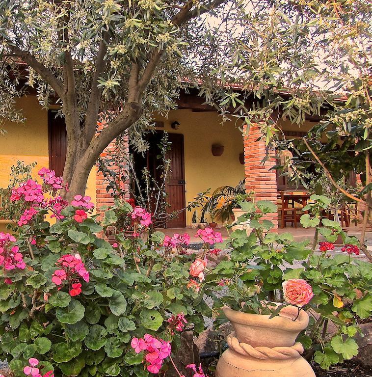 Agriturismo Sa Tiria Теулада Екстериор снимка